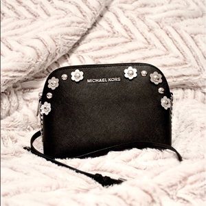 Michael Kors Cindy Lg Dome Black/Silver Floral